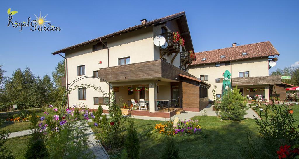 Pensiunea Royal Garden Hotel Sîmbăta de Sus Kültér fotó